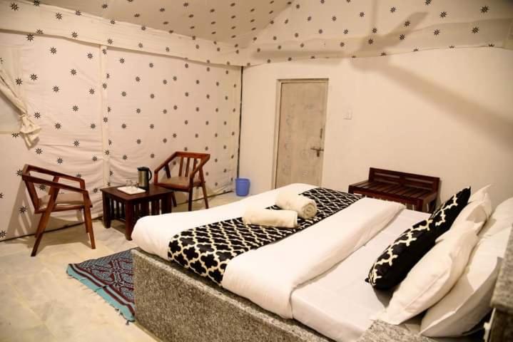 デラックスルーム, Desert Safari Jaisalmer
