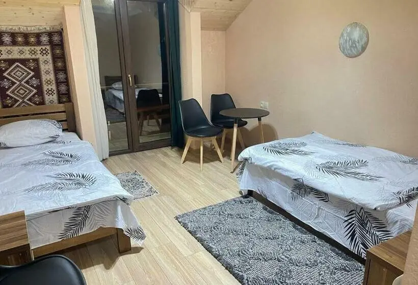 اتاق استاندارد با چشم‌انداز باغ, Bismillah Hotel And Restaurent