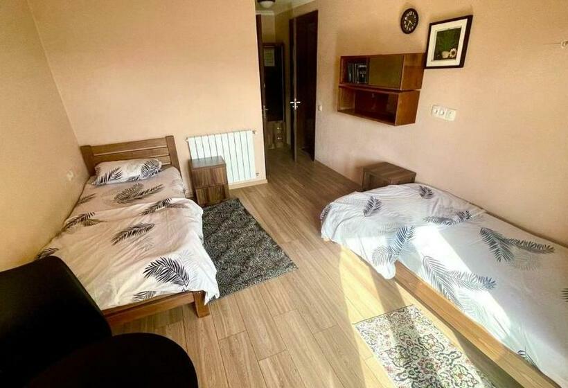 اتاق استاندارد با چشمانداز باغ, Bismillah Hotel And Restaurent