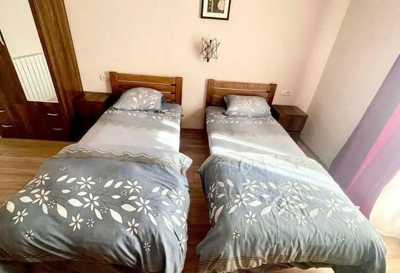 اتاق استاندارد با سرویس بهداشتی مشترک, Bismillah Hotel And Restaurent