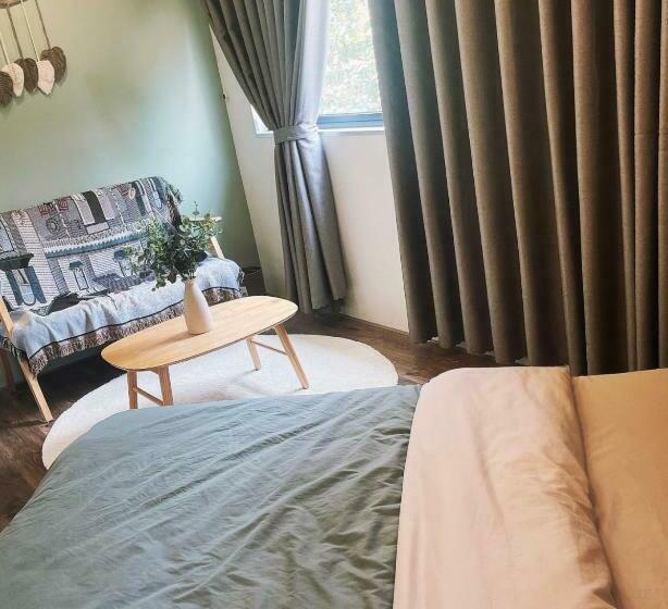 اتاق استاندارد یک نفره, Babahouse Homestay Thành Phố Vinh