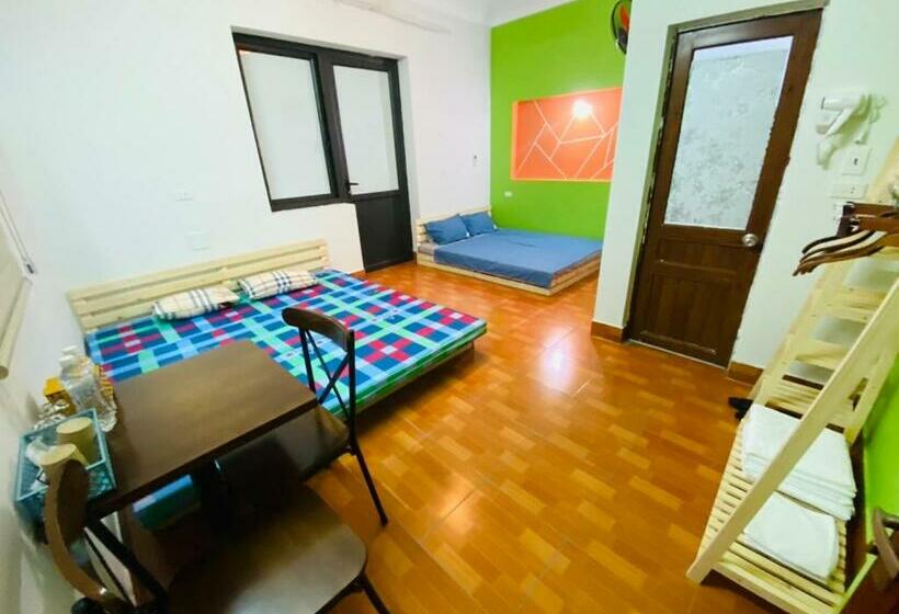 اتاق خانوادگی, Lion Homestay