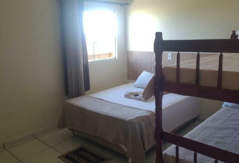 スタンダードトリプルルーム, Goedert