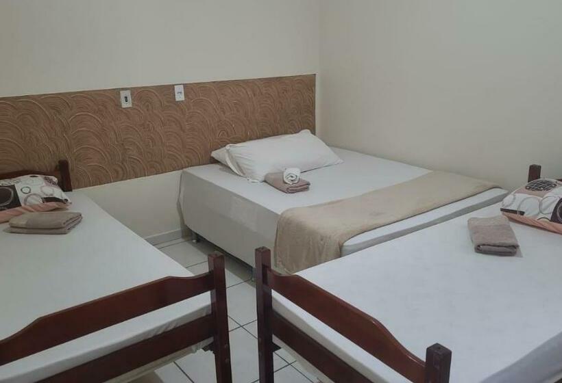 スタンダードトリプルルーム, Goedert