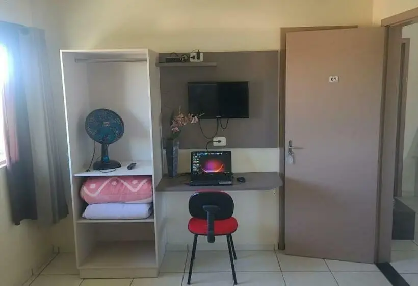 Deluxe Kolmen Hengen Huone, Goedert