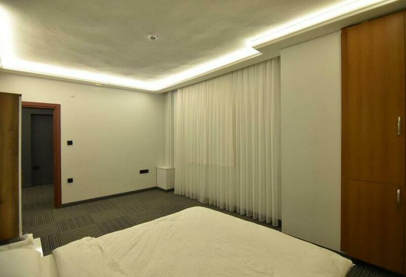 スタンダードルーム, Vira Suite