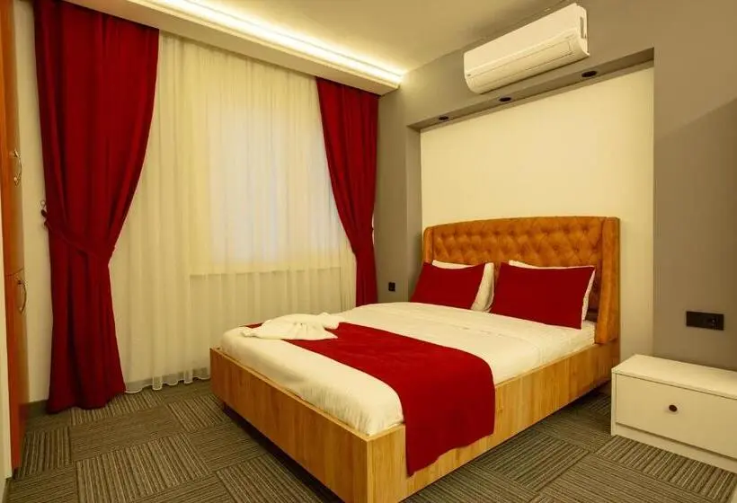Deluxe Kolmen Hengen Huone, Vira Suite