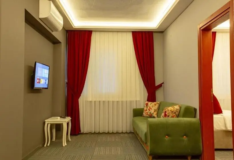 Deluxe Kolmen Hengen Huone, Vira Suite