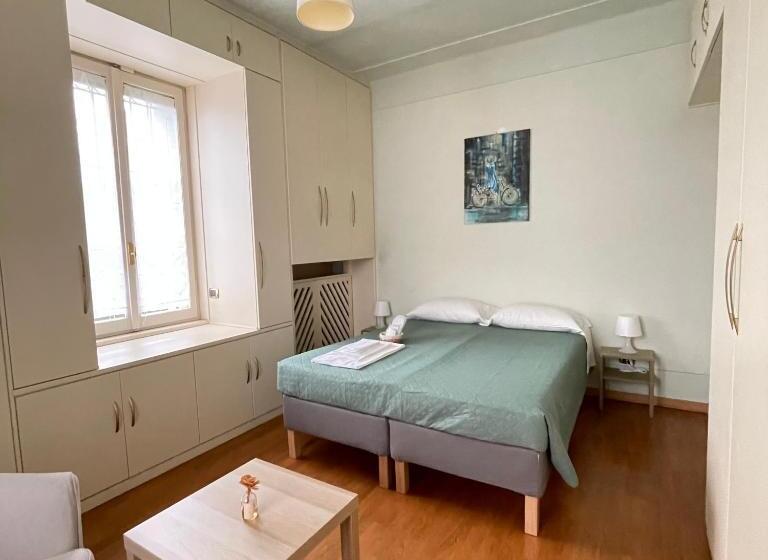 اتاق استاندارد با چشمانداز باغ, Villa Peonia Parma