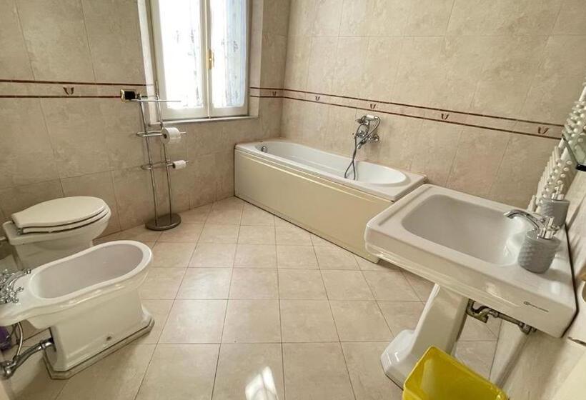 اتاق استاندارد, Villa Peonia Parma