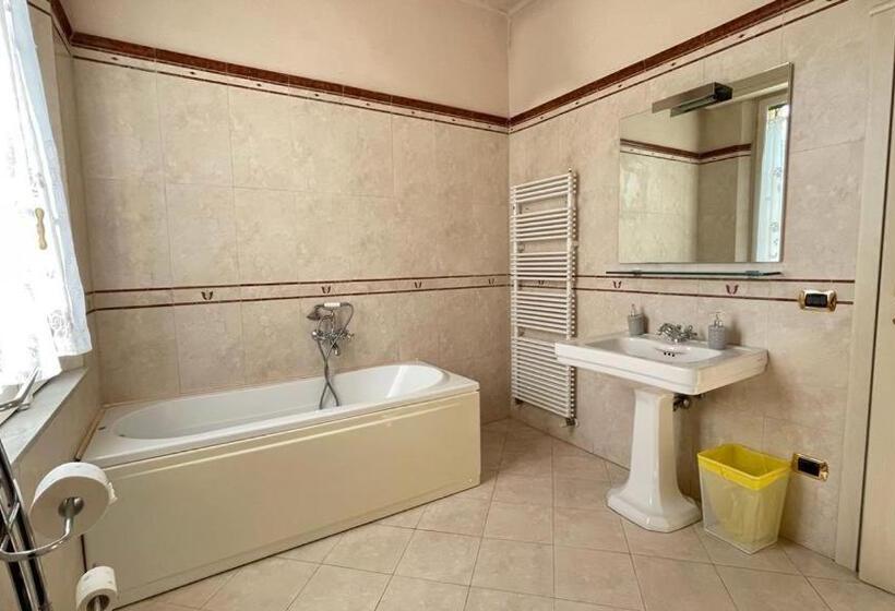 اتاق استاندارد, Villa Peonia Parma