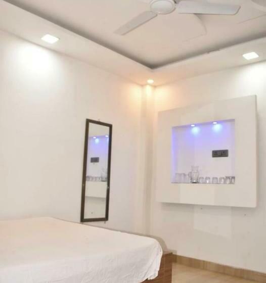 חדר סטנדרט, Jmd Palace