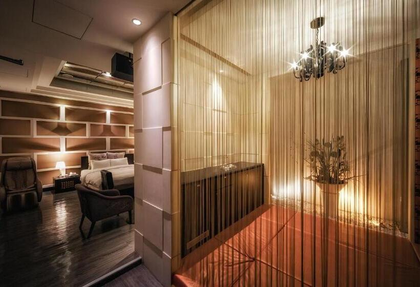 اتاق لوکس, Bali Motel   Zhongli