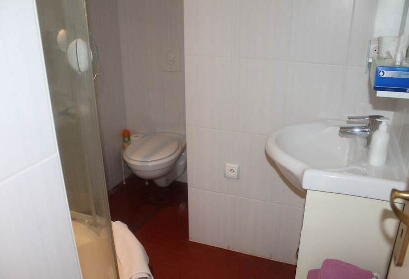 Номер Стандарт, Aux Berges De La Thur