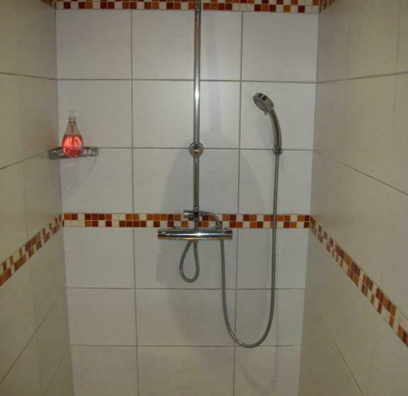 标准间, Domaine De Monein