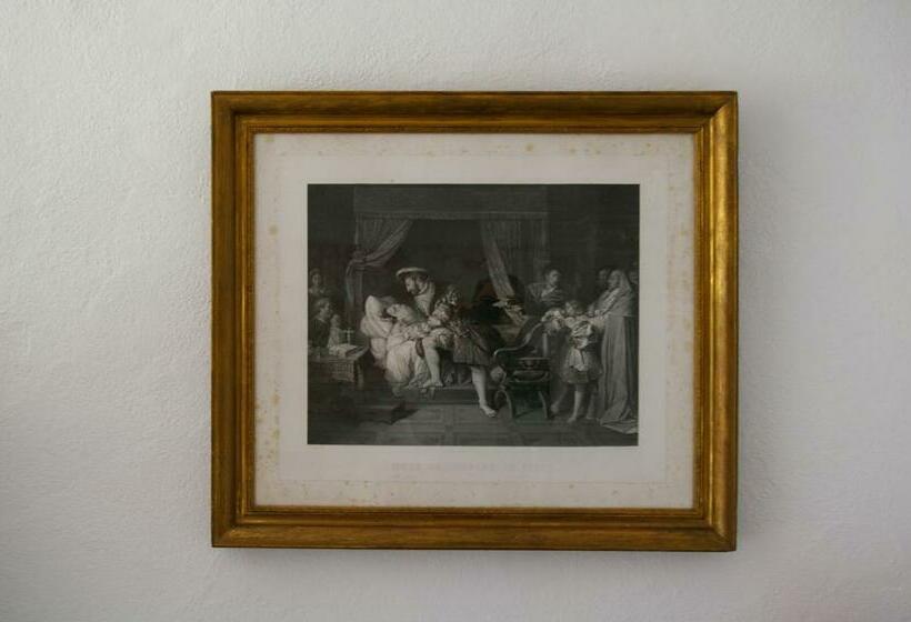 غرفة قياسية, La Source De Bury