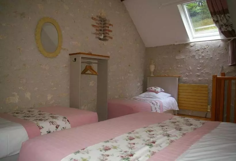 スタンダード４人部屋, La Source De Bury