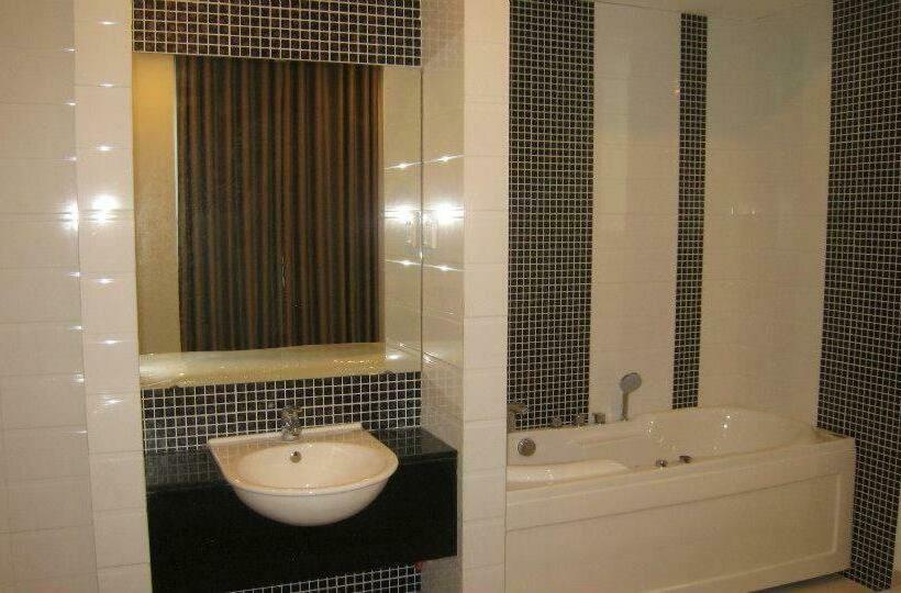 اتاق سوپریور, Apogee