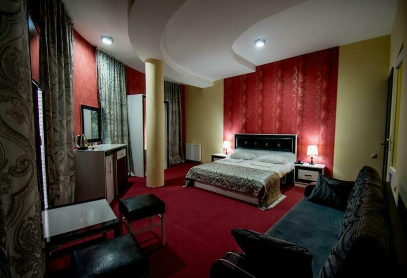 اتاق سوپریور, Batoni