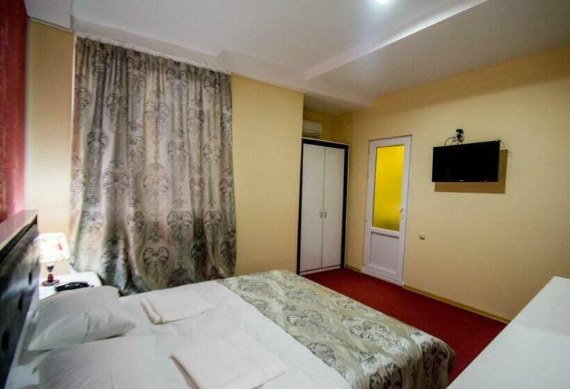 اتاق استاندارد, Batoni