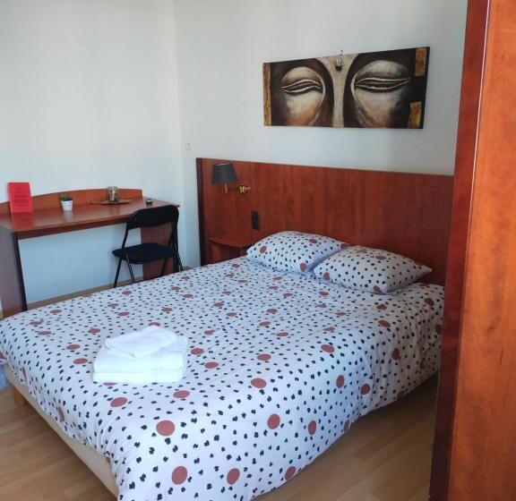 חדר סטנדרט, Le Castel D Olmes