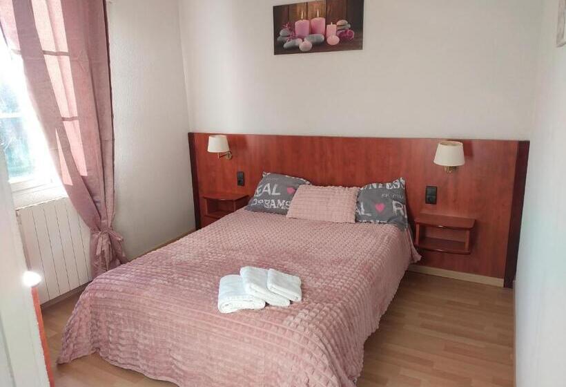 חדר סטנדרט, Le Castel D Olmes