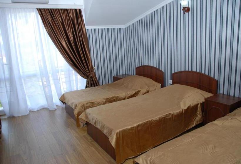 Quarto Triplo Estandar, Exotica
