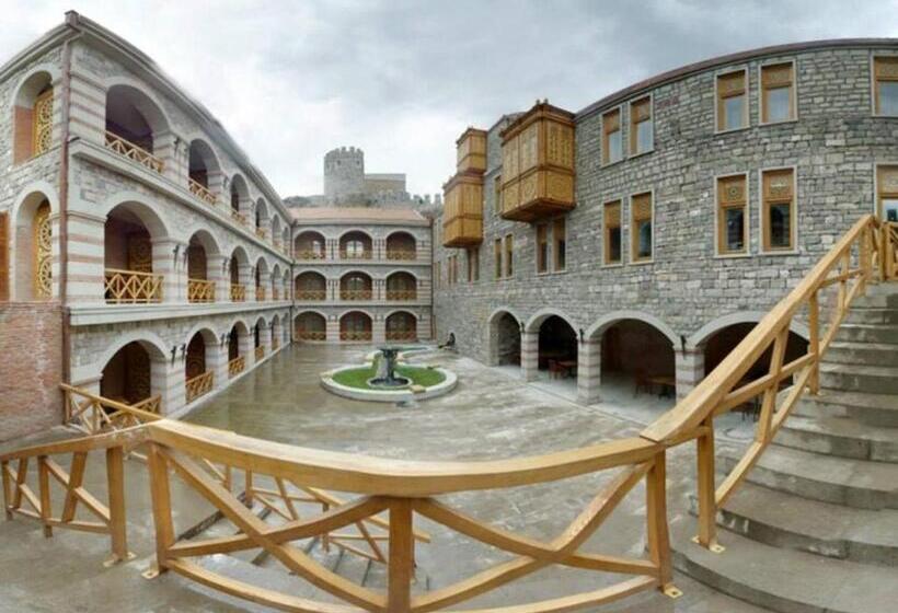 سوییت, Gino Wellness Rabath