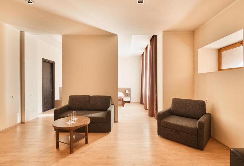 سوییت, Gino Wellness Rabath