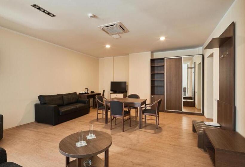 سوییت, Gino Wellness Rabath