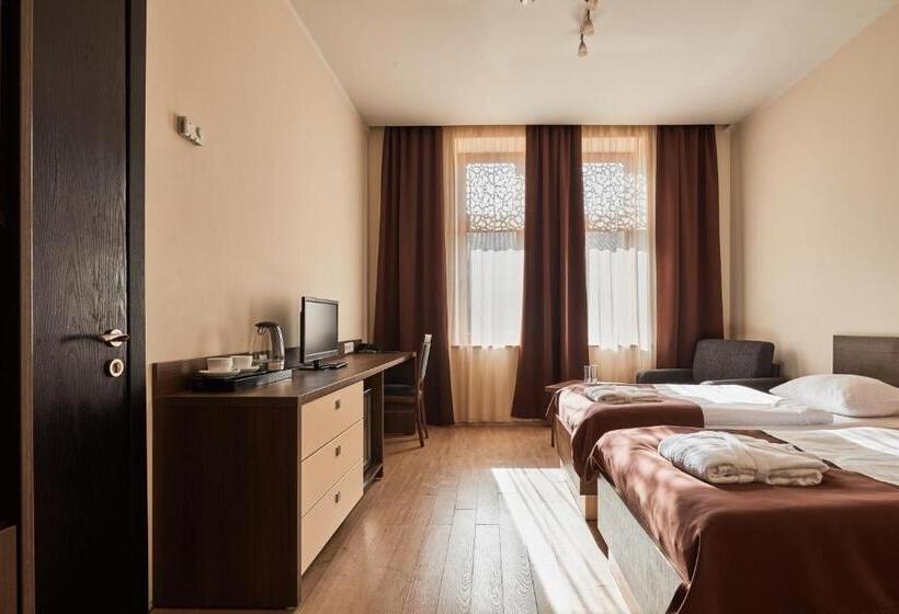 اتاق خانوادگی, Gino Wellness Rabath