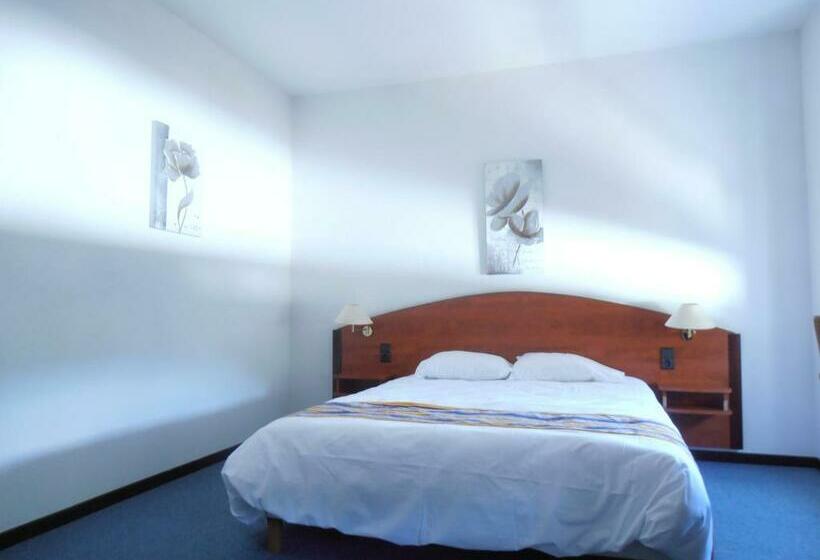 חדר סטנדרט, Le Castel D Olmes