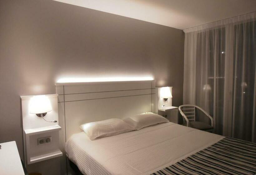 غرفة قياسية مزوَّدة بتراس, Valencia