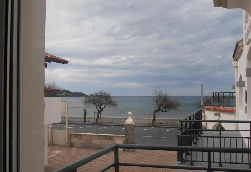 غرفة قياسية ثلاثية, Valencia