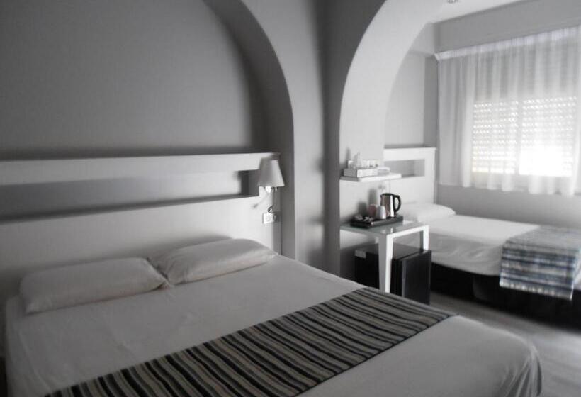 غرفة قياسية ثلاثية, Valencia