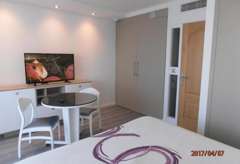 غرفة قياسية, Valencia