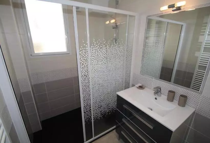 آپارتمان 1 خوابه همکف, Valencia