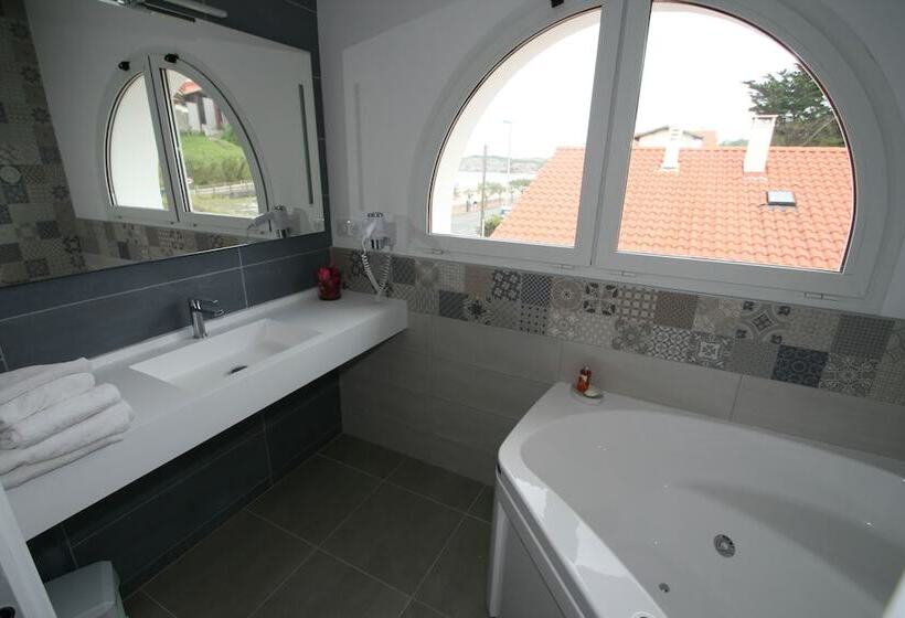 غرفة قياسية, Valencia