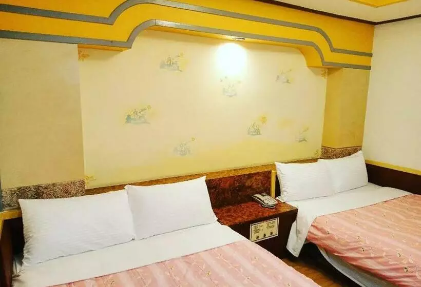 اتاق استاندارد چهار تخته, 花蓮新格大飯店 部分房型 保證車位 Hualien Synco