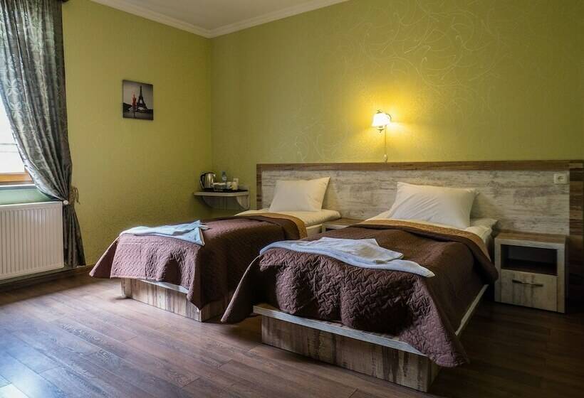 اتاق استاندارد, Tiflis