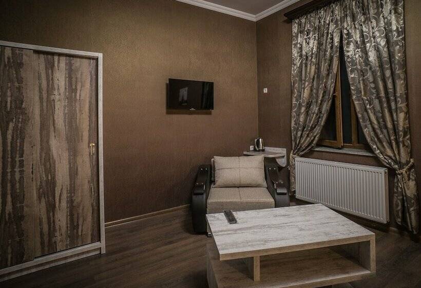 اتاق استاندارد, Tiflis