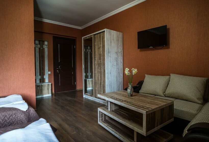 اتاق استاندارد, Tiflis