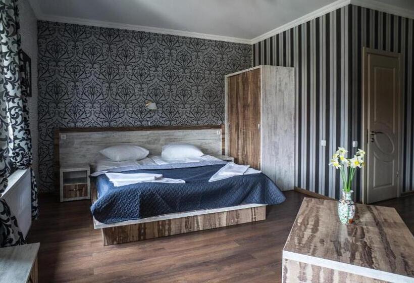 اتاق استاندارد یک نفره, Tiflis