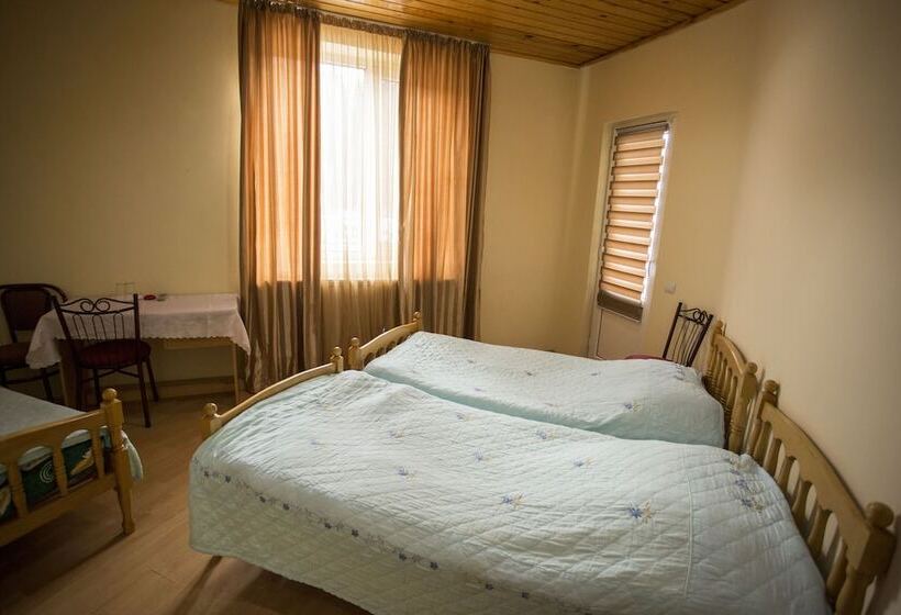 اتاق استاندارد سه نفره, Villa Vita Bakuriani