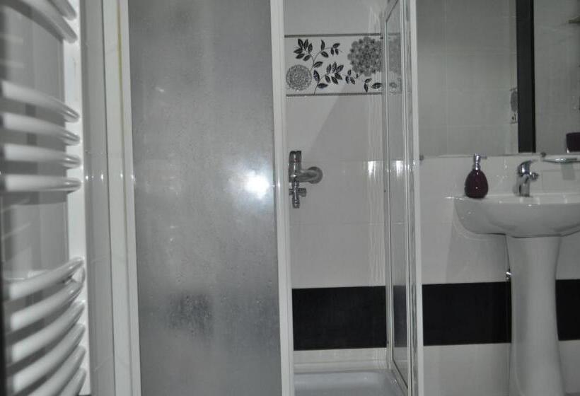 اتاق لوکس با بالکن, Your Comfort