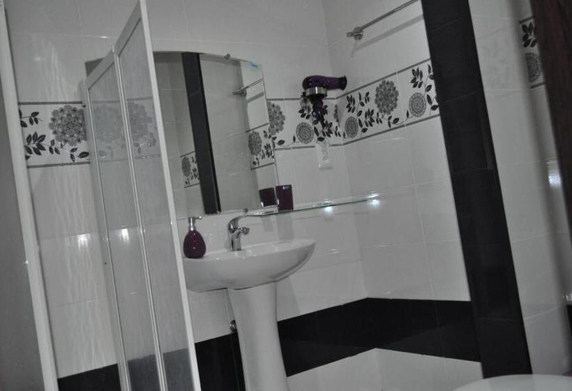 اتاق لوکس با بالکن, Your Comfort