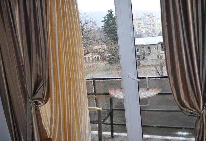 اتاق لوکس با بالکن, Your Comfort