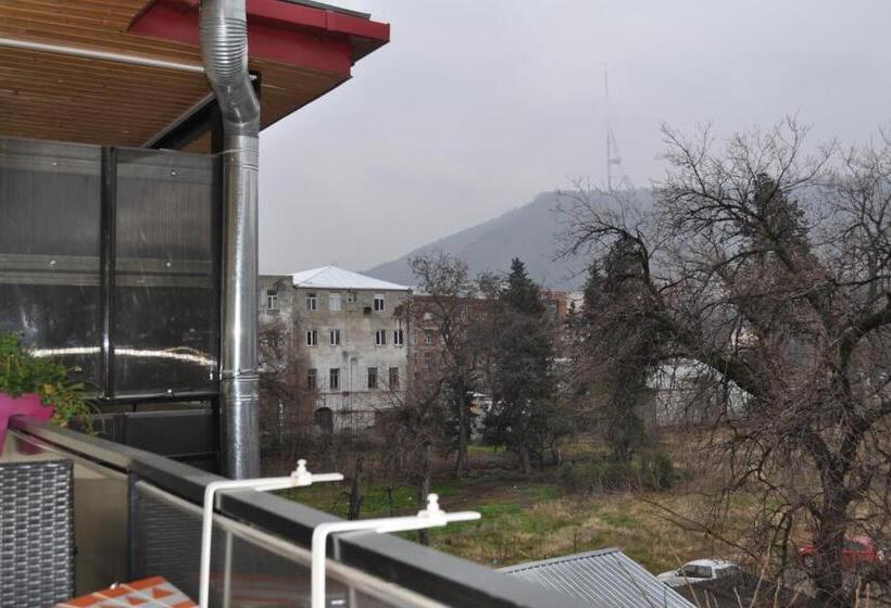 اتاق لوکس با بالکن, Your Comfort