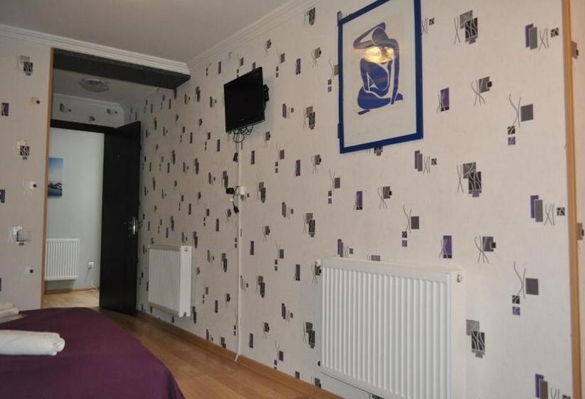 اتاق لوکس با بالکن, Your Comfort