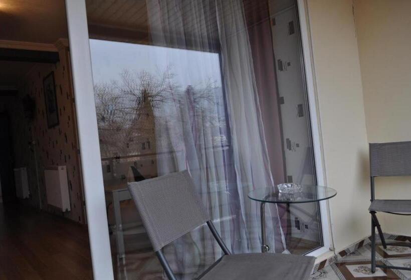 اتاق لوکس با بالکن, Your Comfort